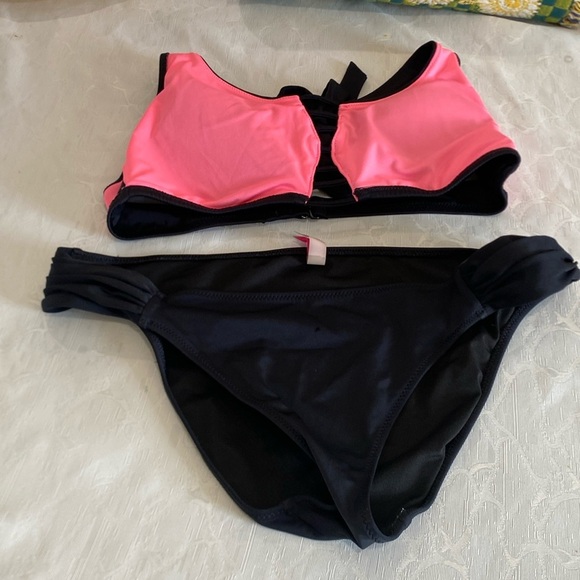 Victoria Secrets PINK women’s Large 2pc Black & Pink Halter Mesh swimsuit - Picture 1 of 6